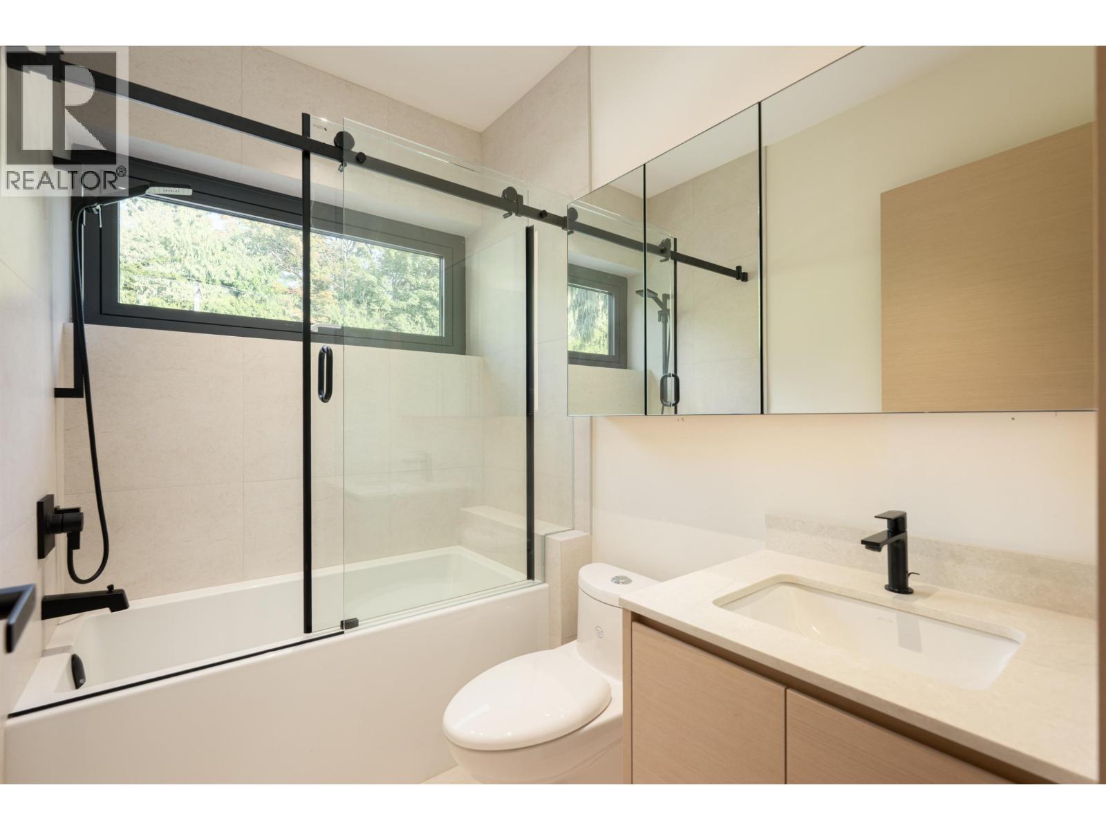 4475 WALLACE STREET, Vancouver