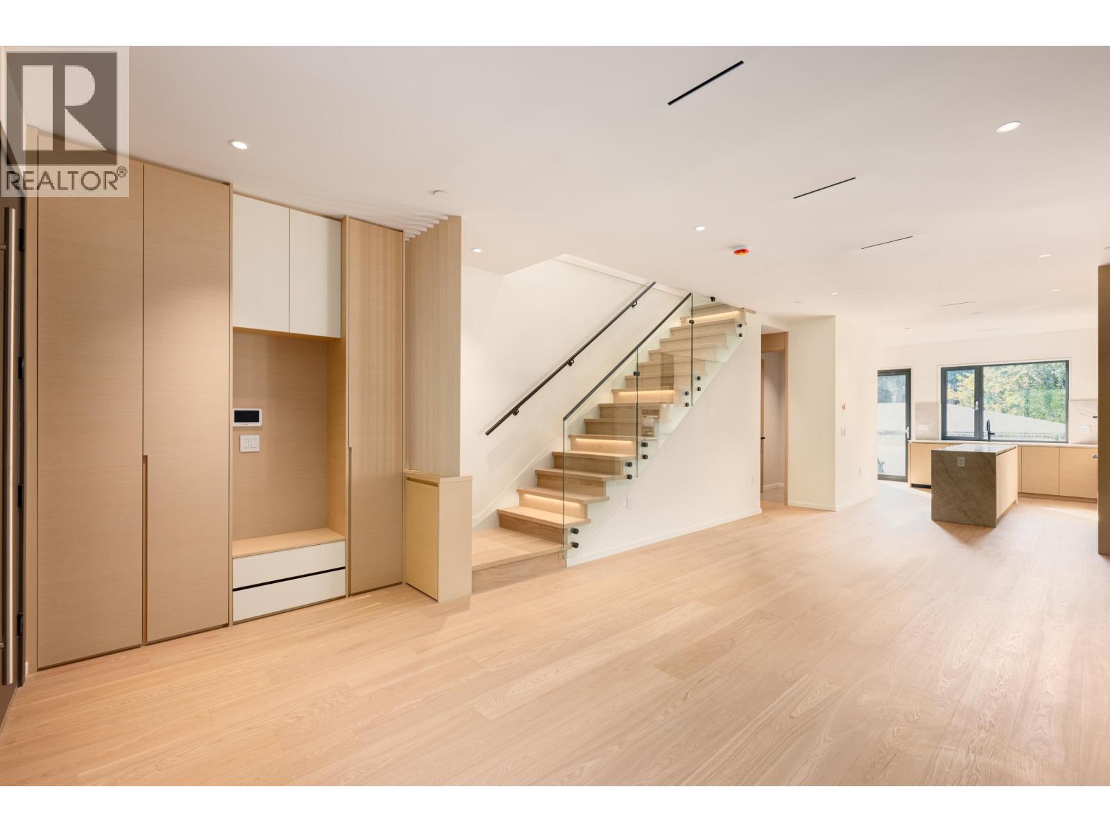 4475 WALLACE STREET, Vancouver