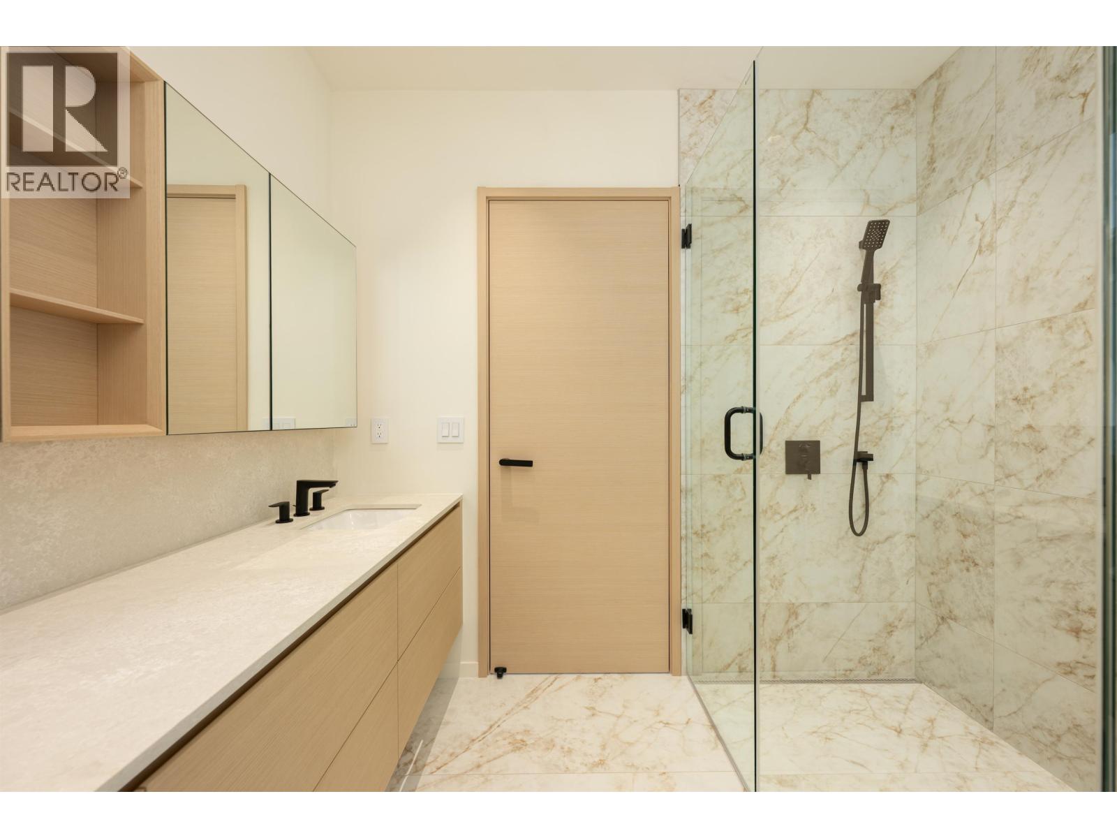 4475 WALLACE STREET, Vancouver