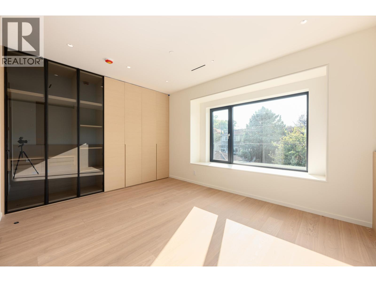 4475 WALLACE STREET, Vancouver