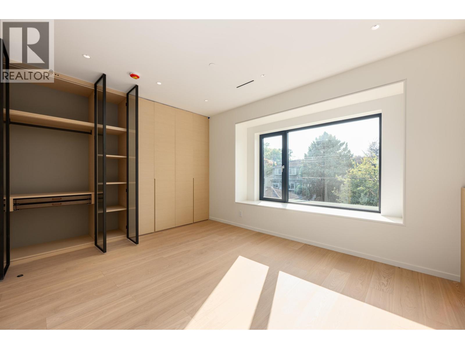4475 WALLACE STREET, Vancouver