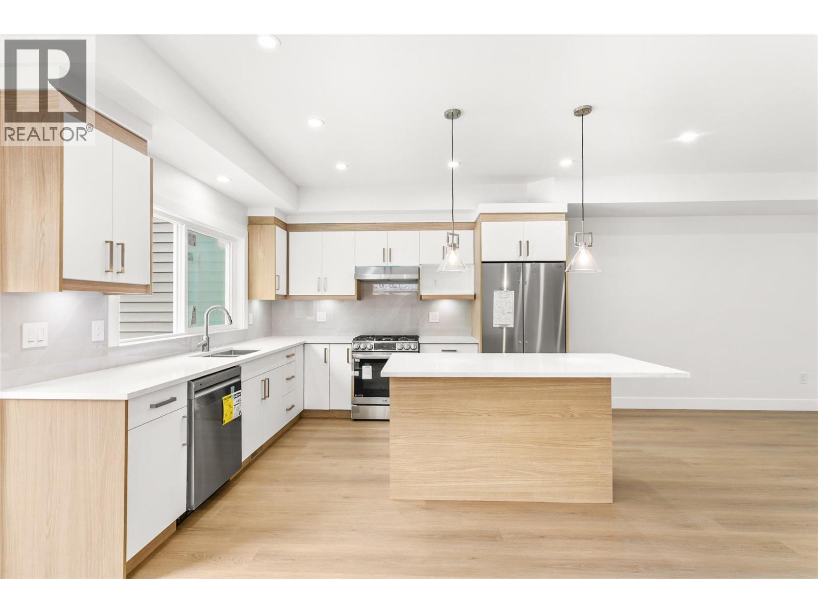  2709 Hewl Road, West Kelowna