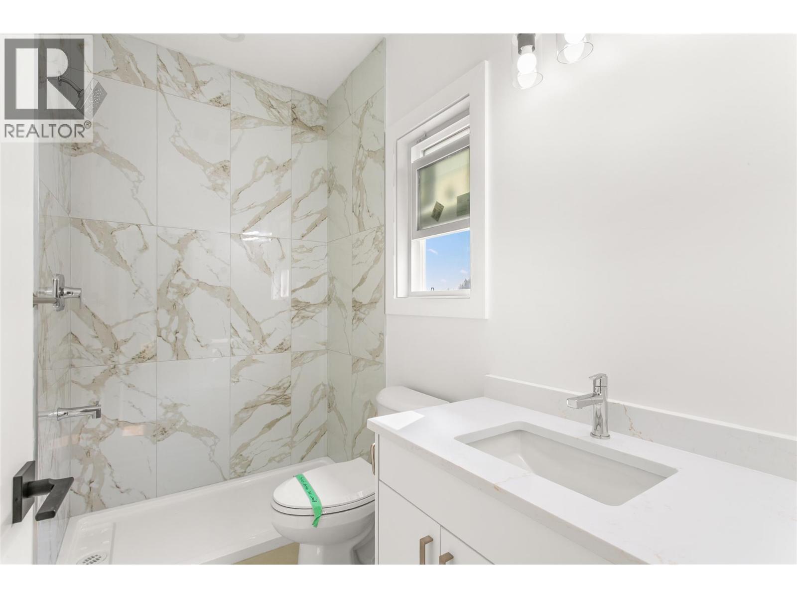  2709 Hewl Road, West Kelowna
