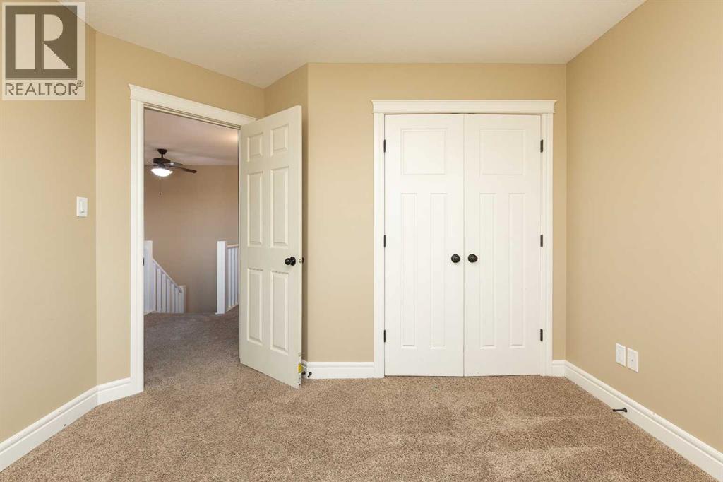 Single Family House for Sale in  Mt Sundance Manor W Sunridge Lethbridge 