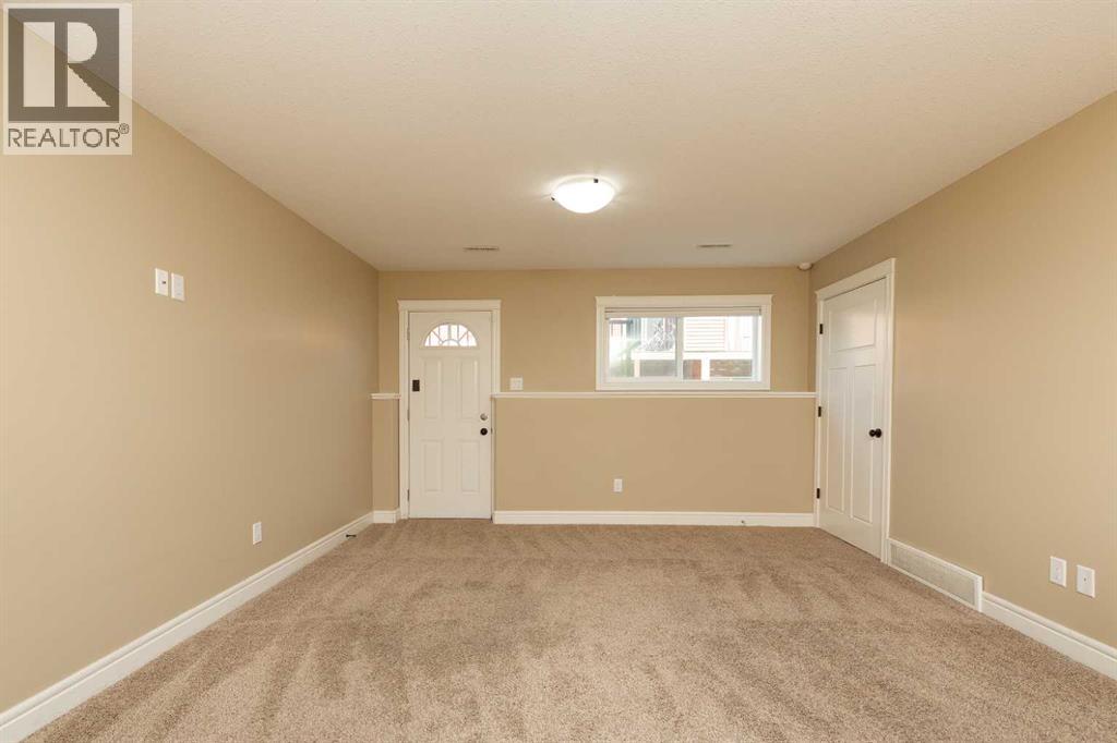 Single Family House for Sale in  Mt Sundance Manor W Sunridge Lethbridge 