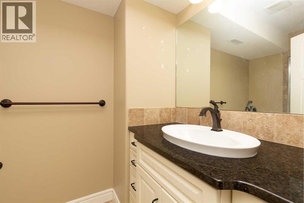 Single Family House for Sale in  Mt Sundance Manor W Sunridge Lethbridge 
