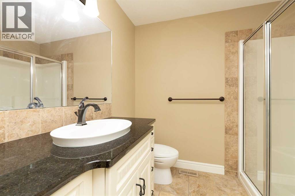 Single Family House for Sale in  Mt Sundance Manor W Sunridge Lethbridge 