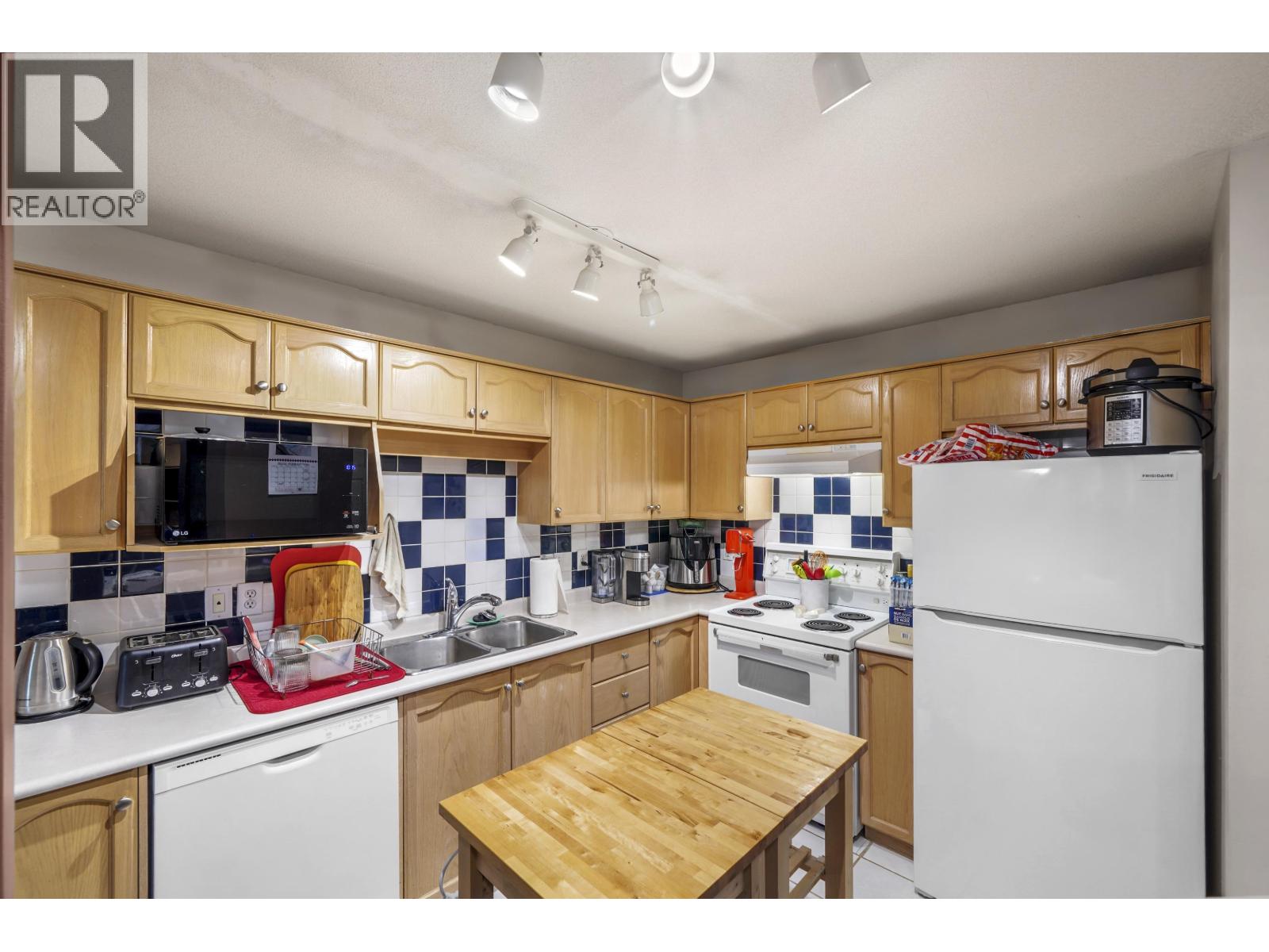 405 2615 JANE STREET, Port Coquitlam