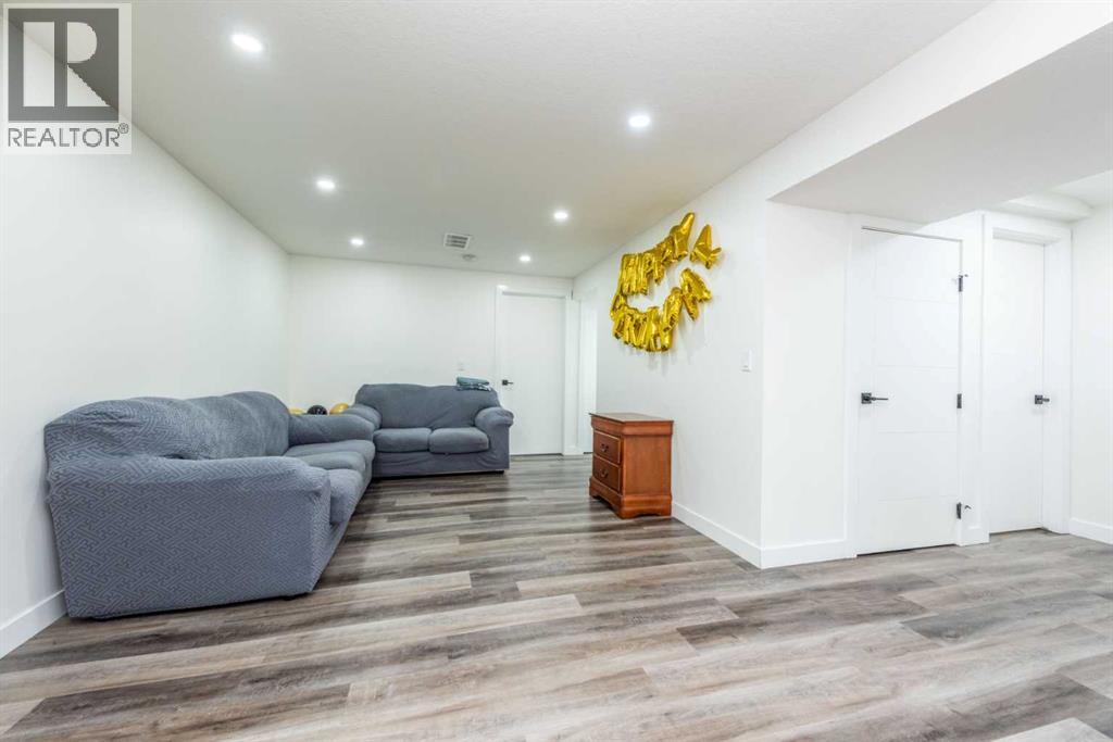 Single Family House Bungalow for Sale in  Temple Drive NE Temple Calgary 
