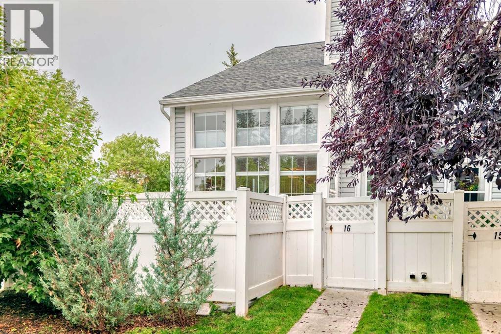16, 28 Berwick Crescent NW, Calgary, Alberta