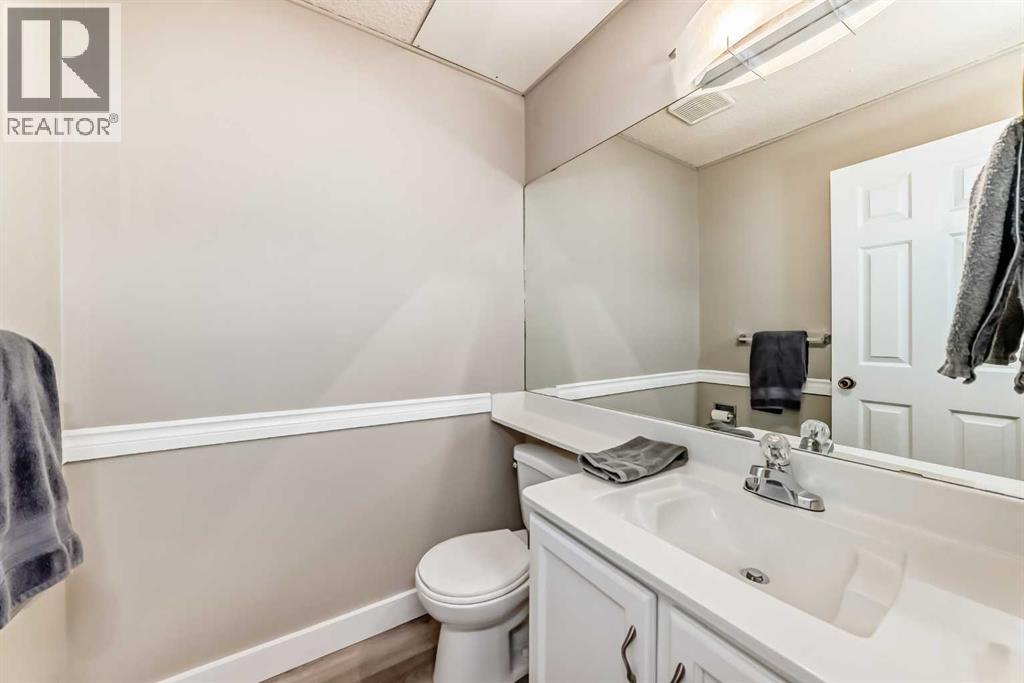 Single Family House for Sale in   Berwick Crescent NW Beddington Heights Calgary 
