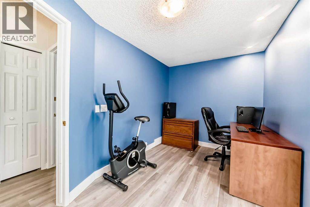 Single Family House for Sale in   Berwick Crescent NW Beddington Heights Calgary 