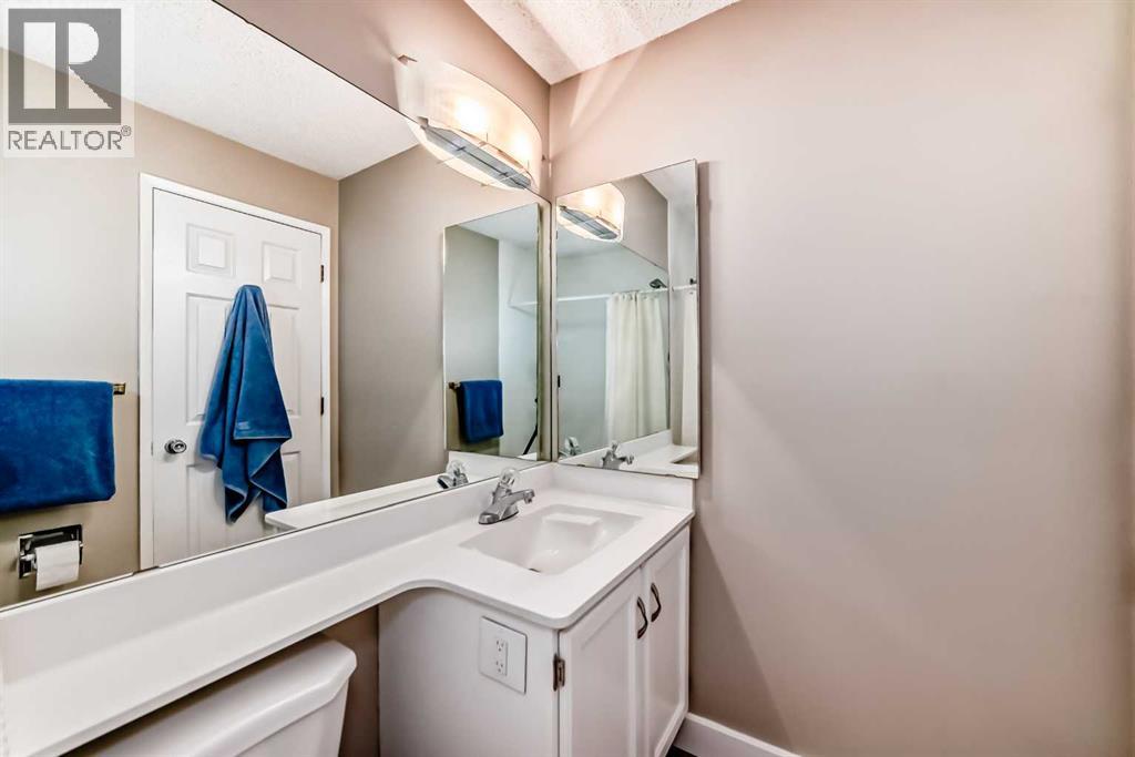 Single Family House for Sale in   Berwick Crescent NW Beddington Heights Calgary 