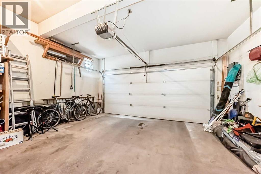 Single Family House for Sale in   Berwick Crescent NW Beddington Heights Calgary 