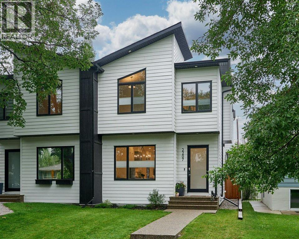 2207 7 Street NE, Calgary, Alberta