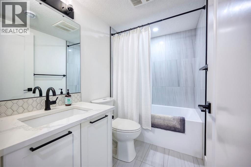 Single Family House for Sale in   Street NE Winston Heights/Mountview Calgary 