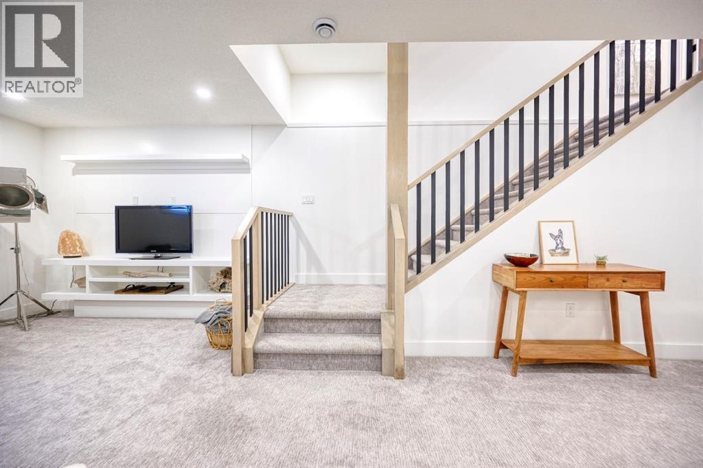 Single Family House for Sale in   Street NE Winston Heights/Mountview Calgary 