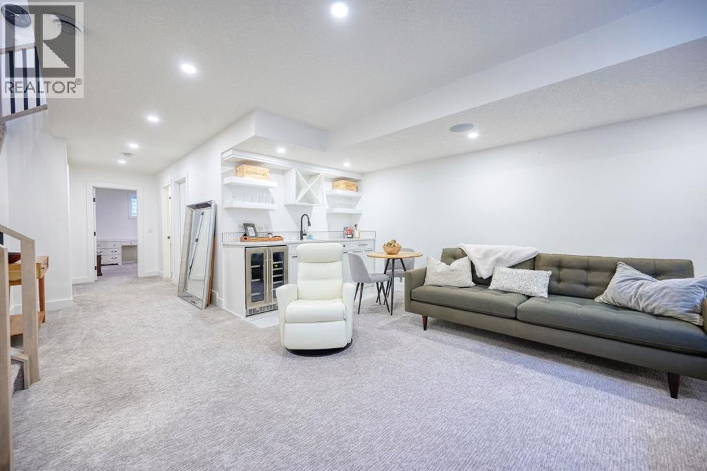 Single Family House for Sale in   Street NE Winston Heights/Mountview Calgary 