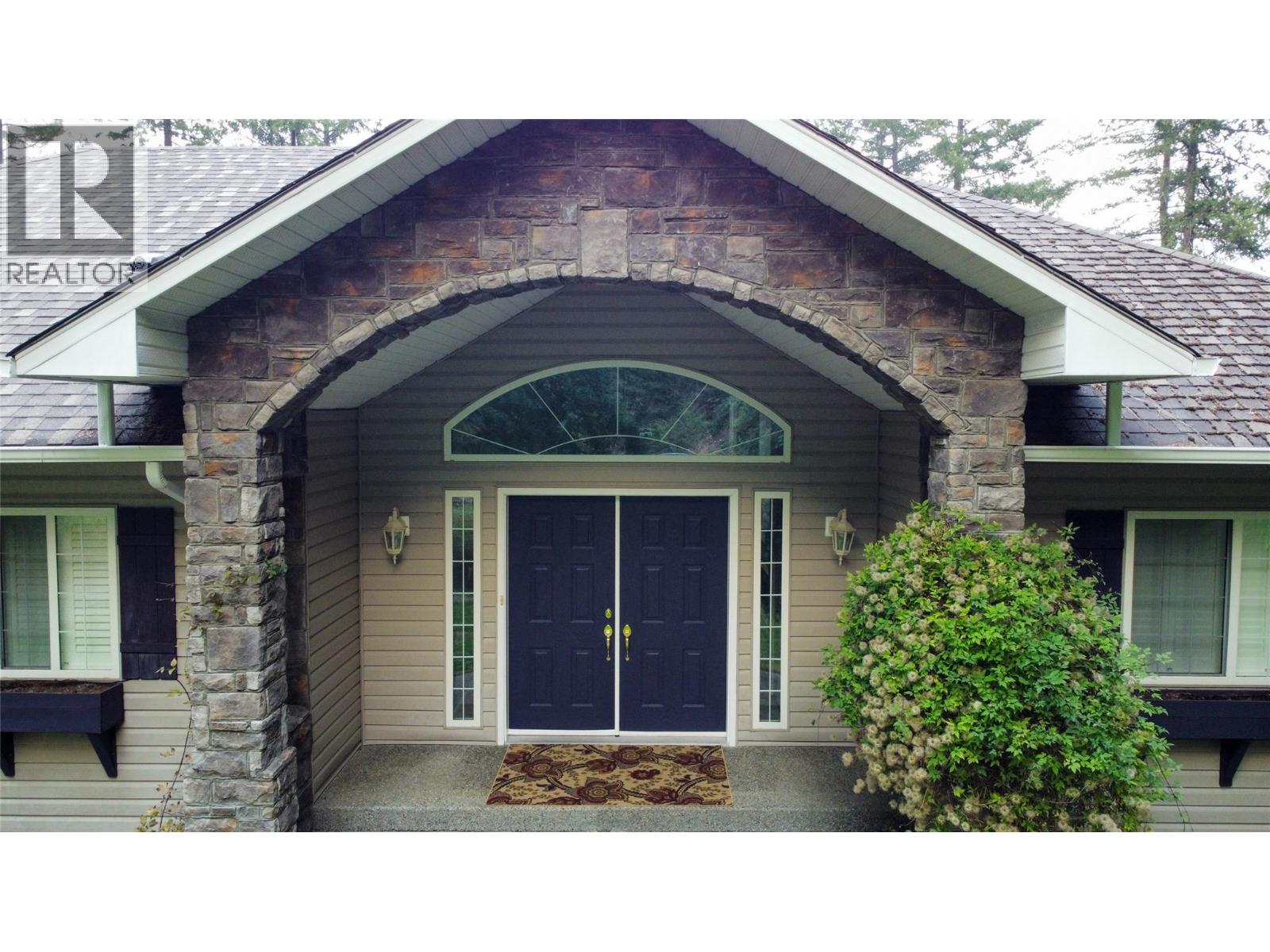 253 Chase Road, Christina Lake