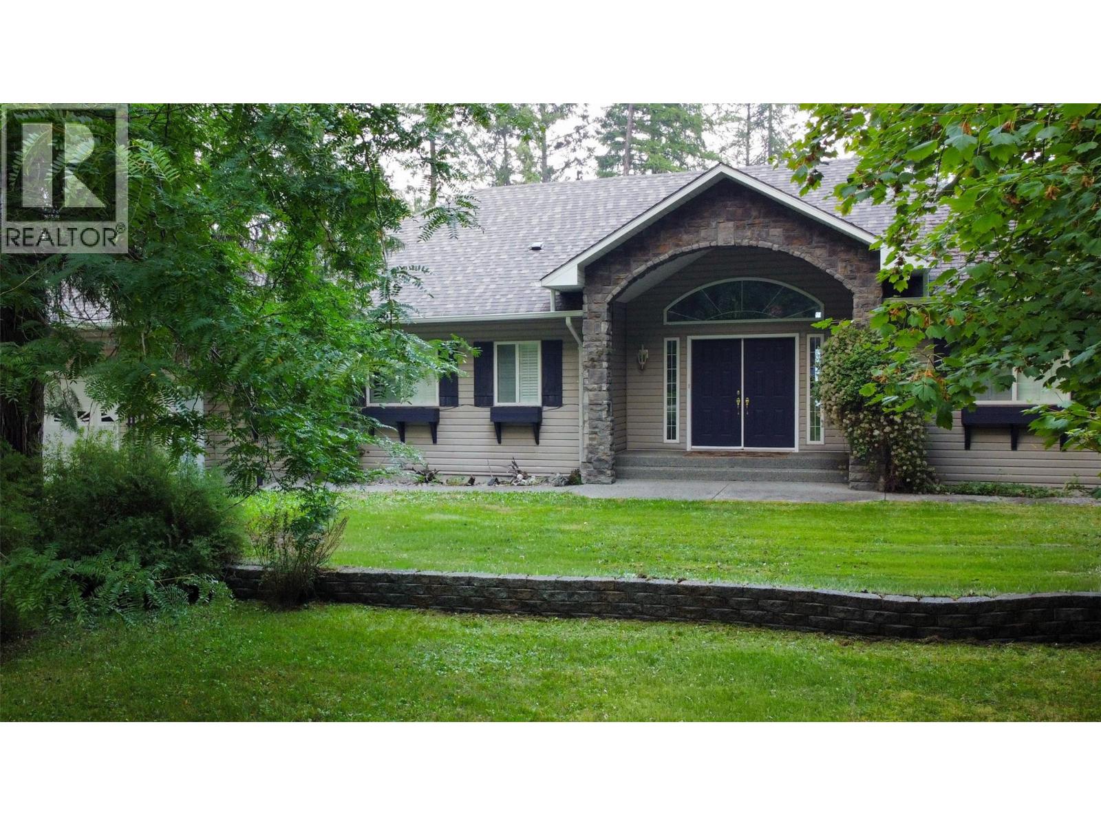 253 Chase Road, Christina Lake
