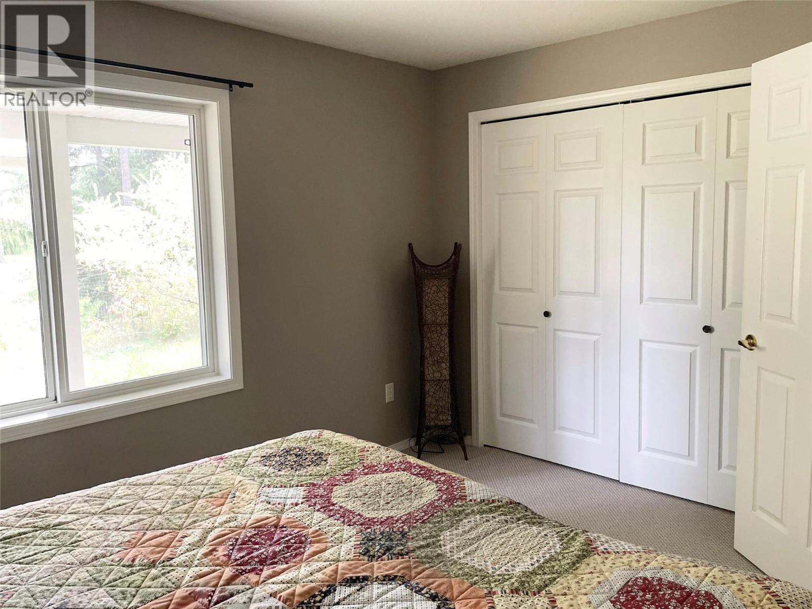 253 Chase Road, Christina Lake