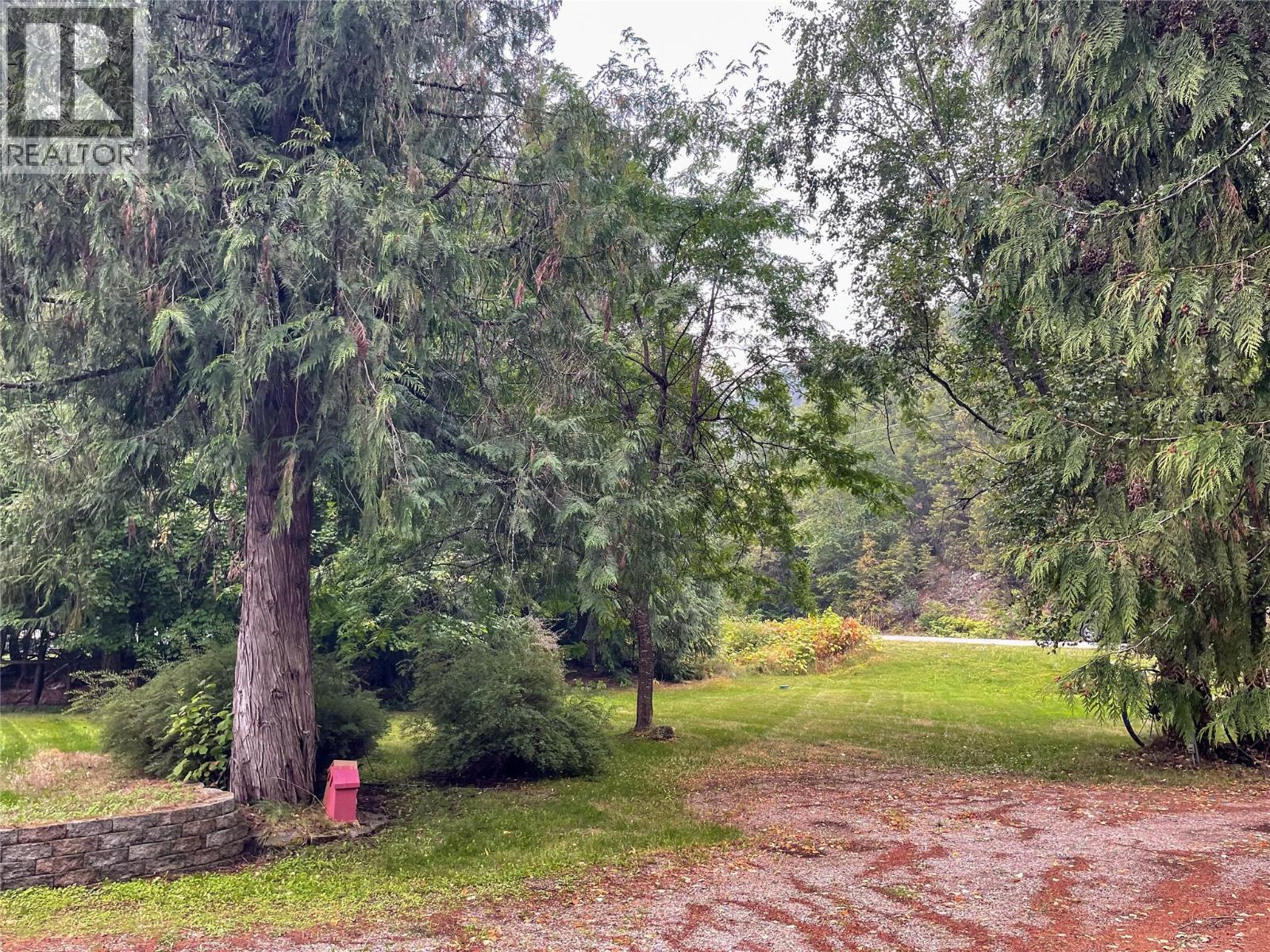 253 Chase Road, Christina Lake