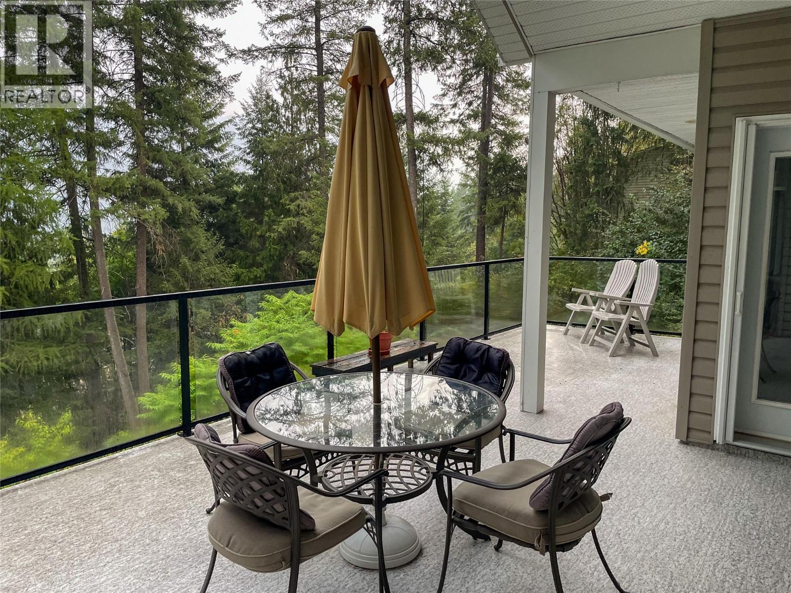 253 Chase Road, Christina Lake