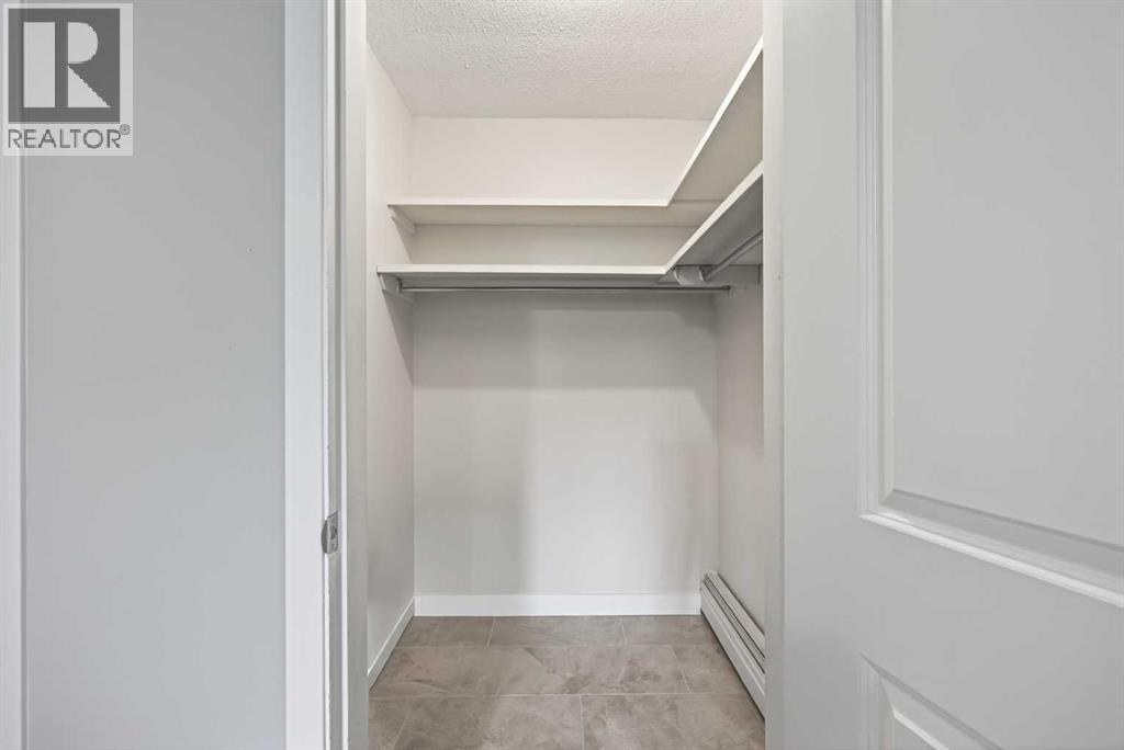 Single Family House for Sale in   Heritage Drive SE Acadia Calgary 