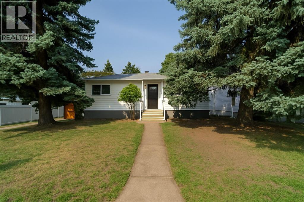 2153 9b Avenue S, Lethbridge, Alberta
