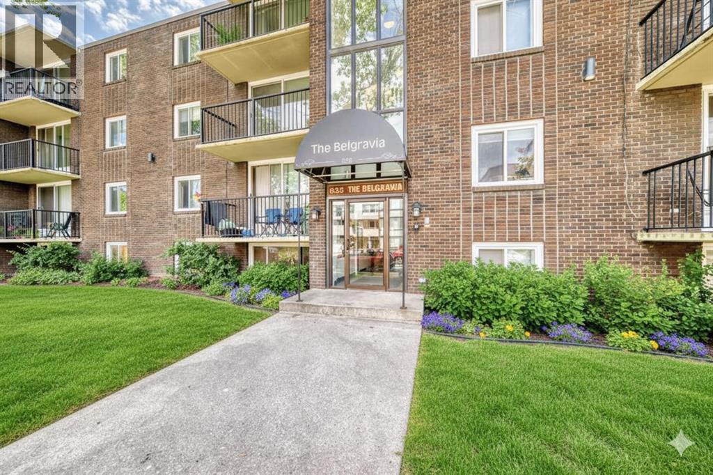Single Family House for Sale in    Avenue SW Windsor Park Calgary 