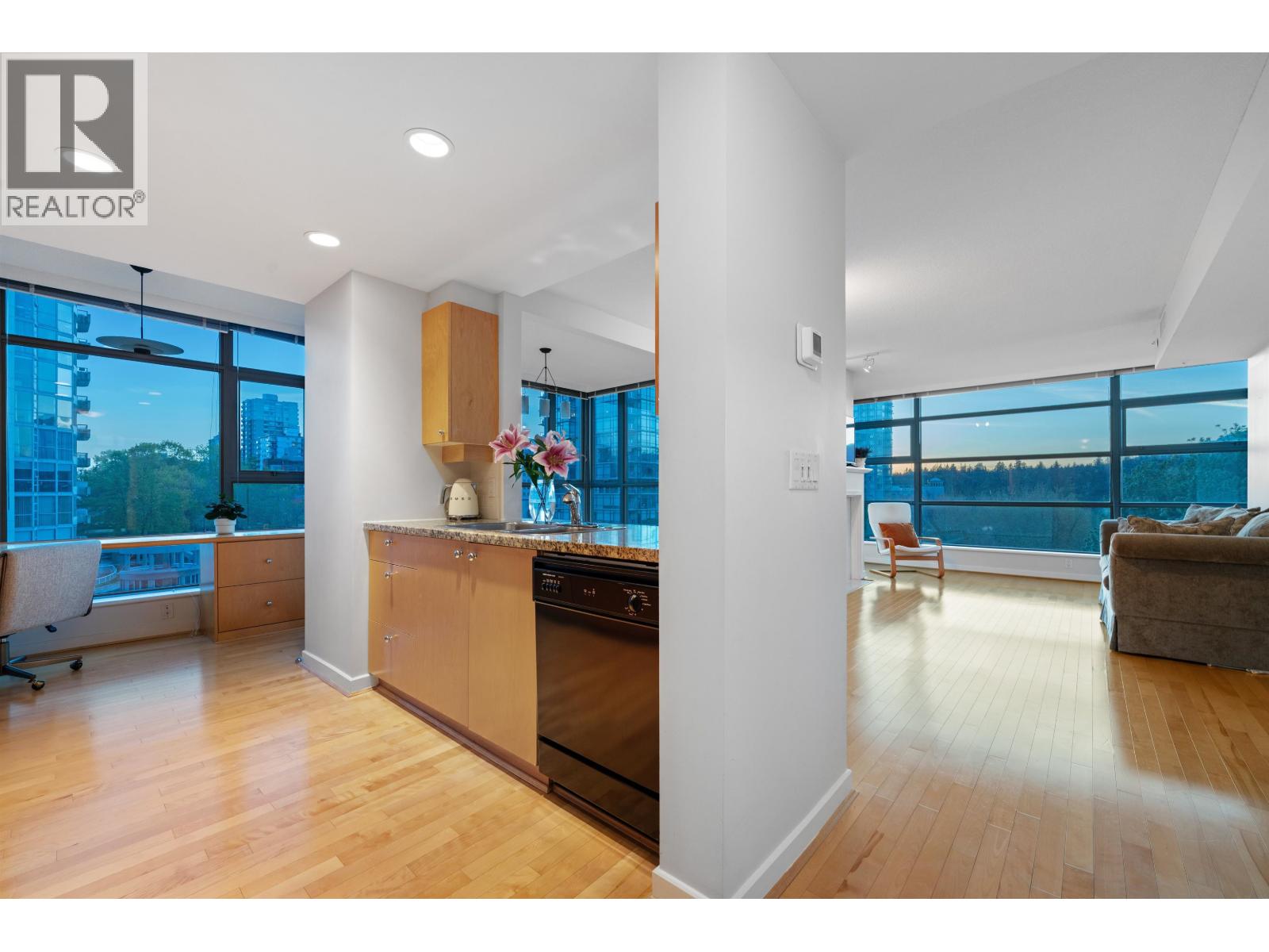 504 1790 BAYSHORE DRIVE, Vancouver