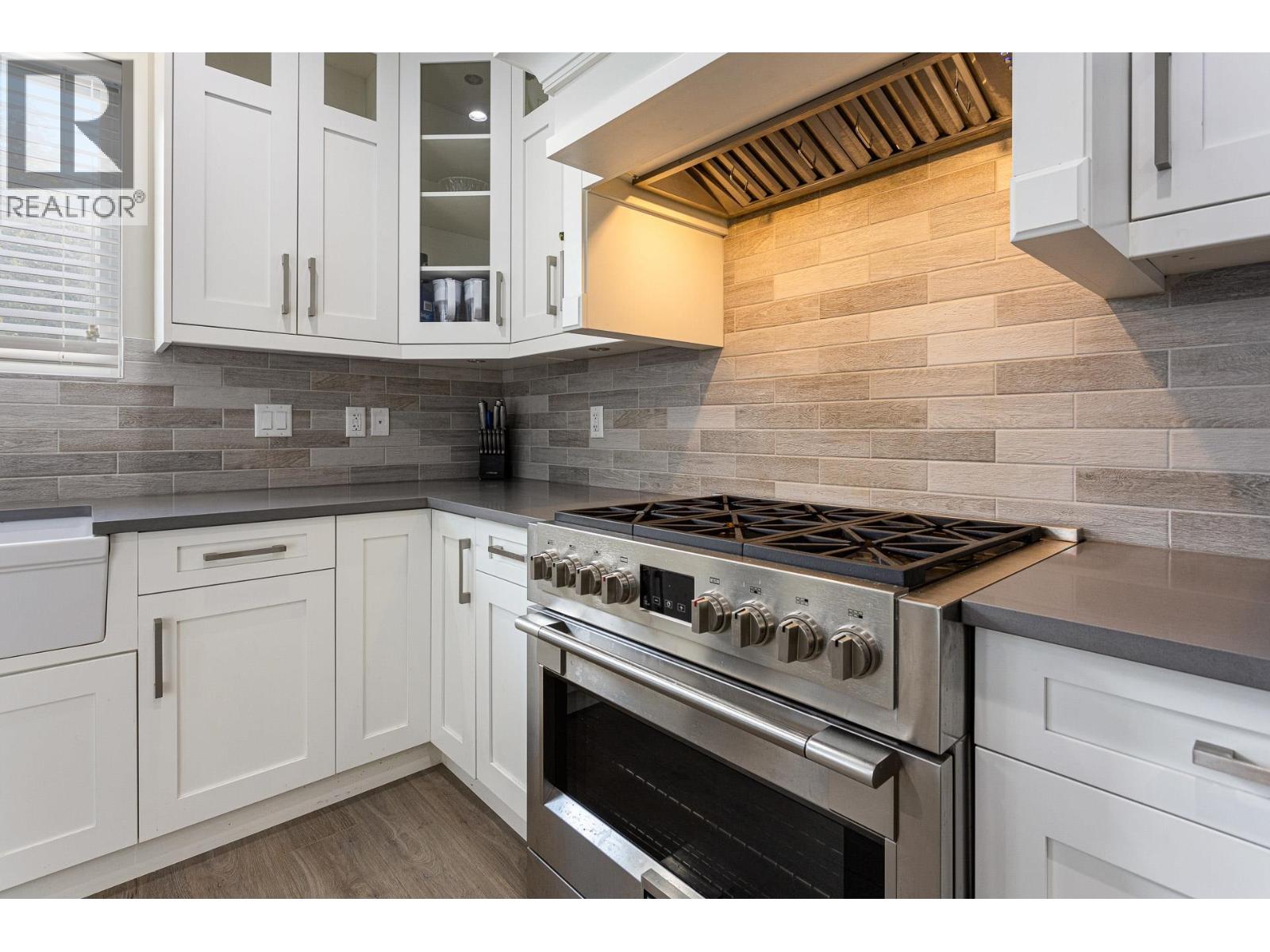 20417 HARTNELL AVENUE, Maple Ridge