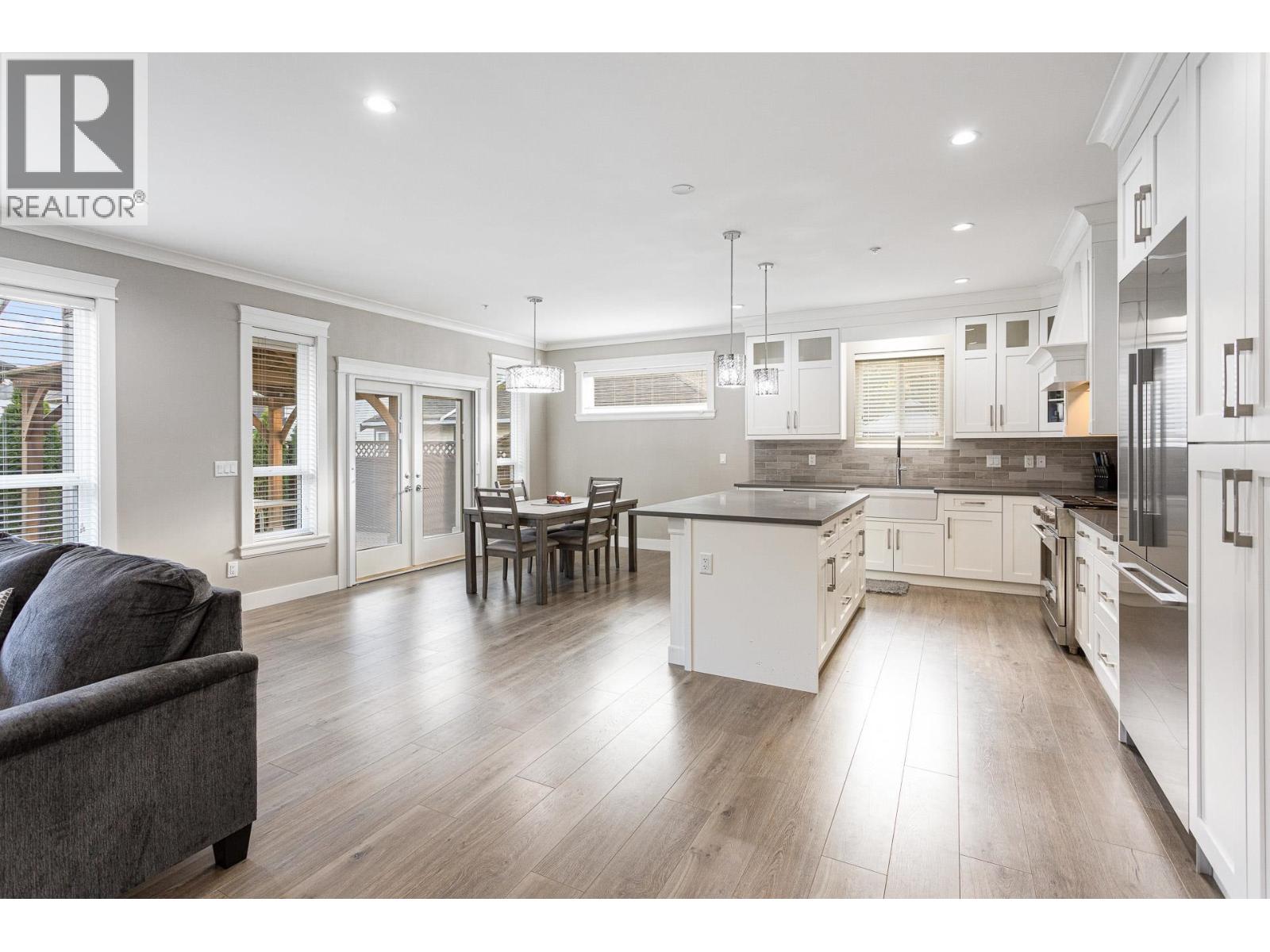 20417 HARTNELL AVENUE, Maple Ridge