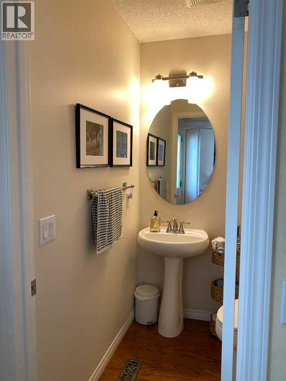 Single Family House for Sale in  Tuscany Springs Heights NW Tuscany Calgary 