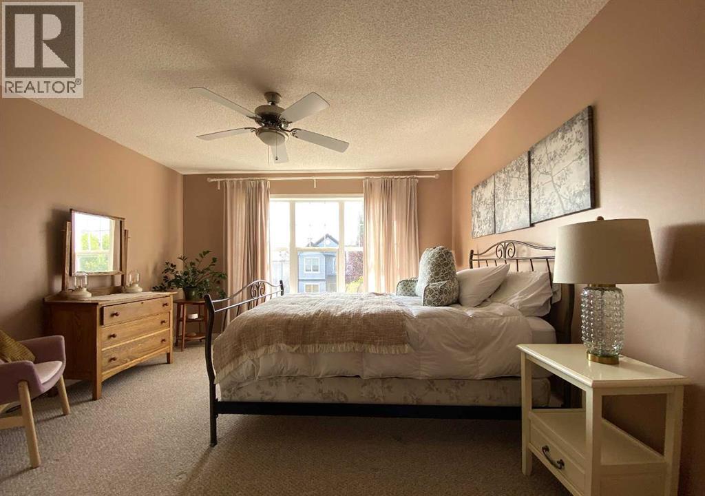Single Family House for Sale in  Tuscany Springs Heights NW Tuscany Calgary 