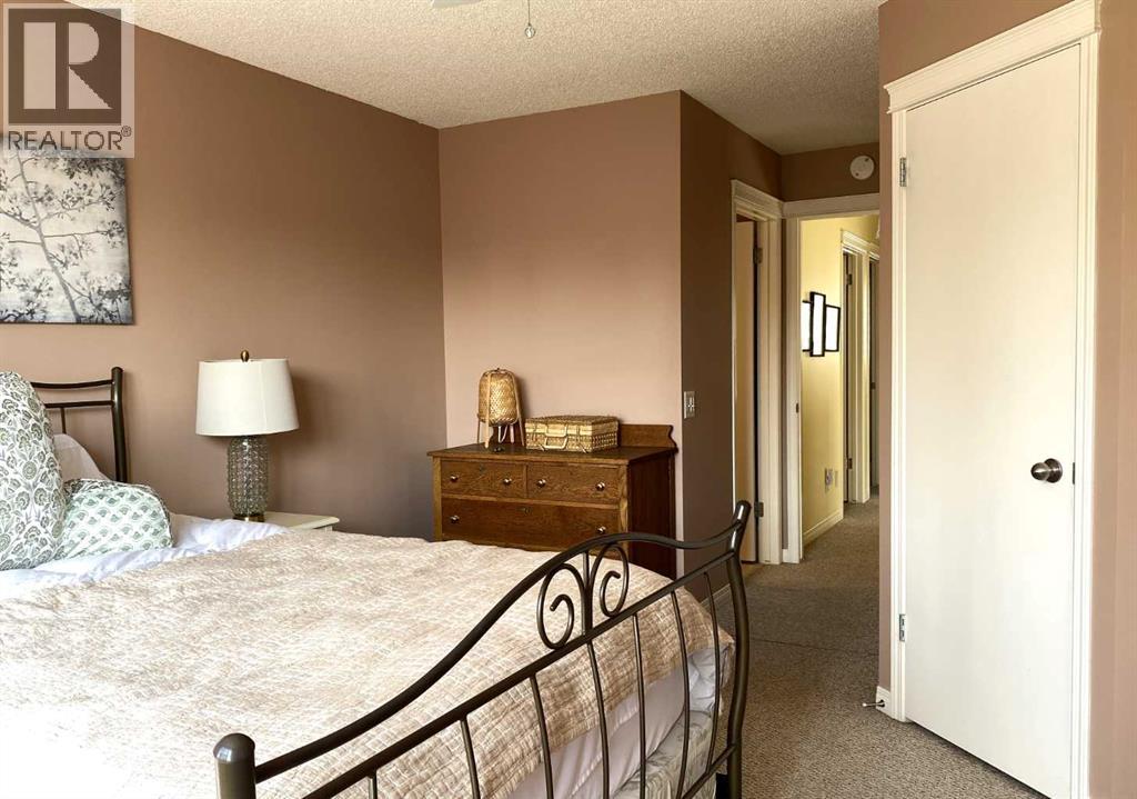 Single Family House for Sale in  Tuscany Springs Heights NW Tuscany Calgary 