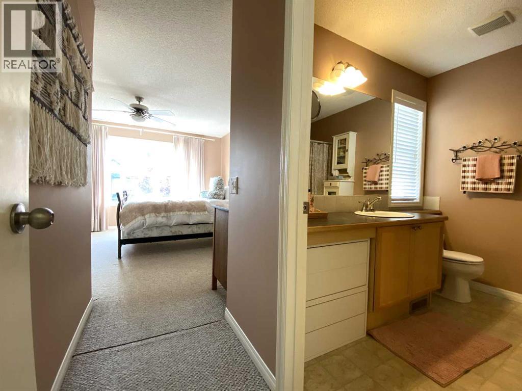 Single Family House for Sale in  Tuscany Springs Heights NW Tuscany Calgary 