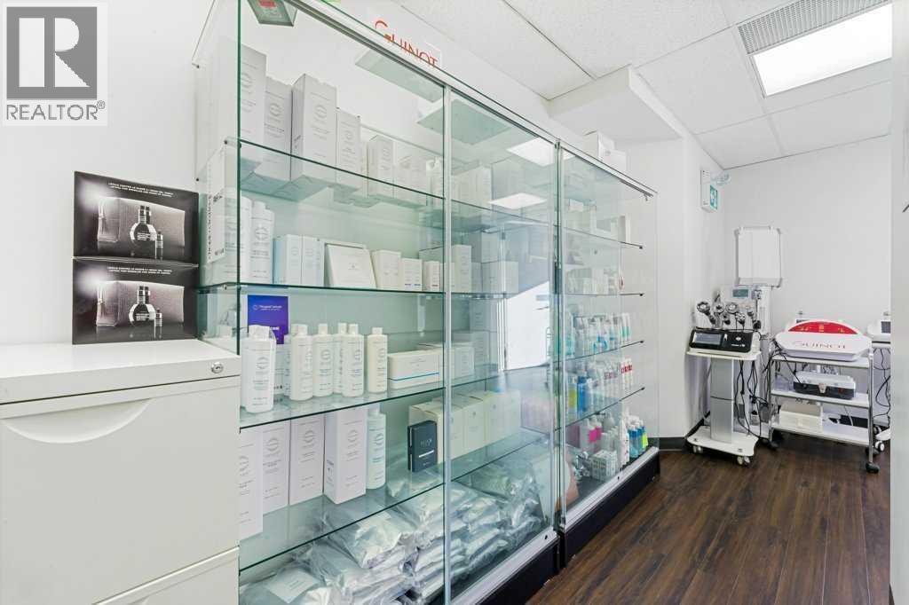 Business for Sale in    Avenue SW Mission Calgary 