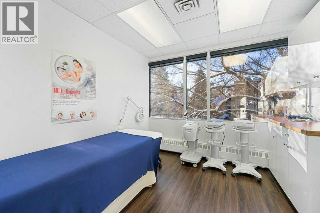 Business for Sale in    Avenue SW Mission Calgary 