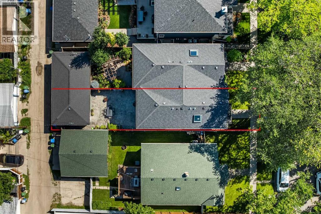 Single Family House for Sale in   Avenue NE Crescent Heights Calgary 