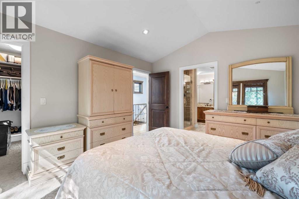 Single Family House for Sale in   Avenue NE Crescent Heights Calgary 
