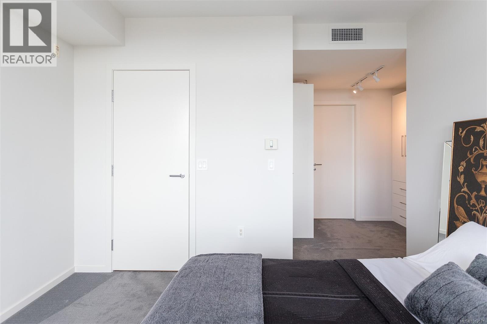 510 100 Saghalie Road, Victoria