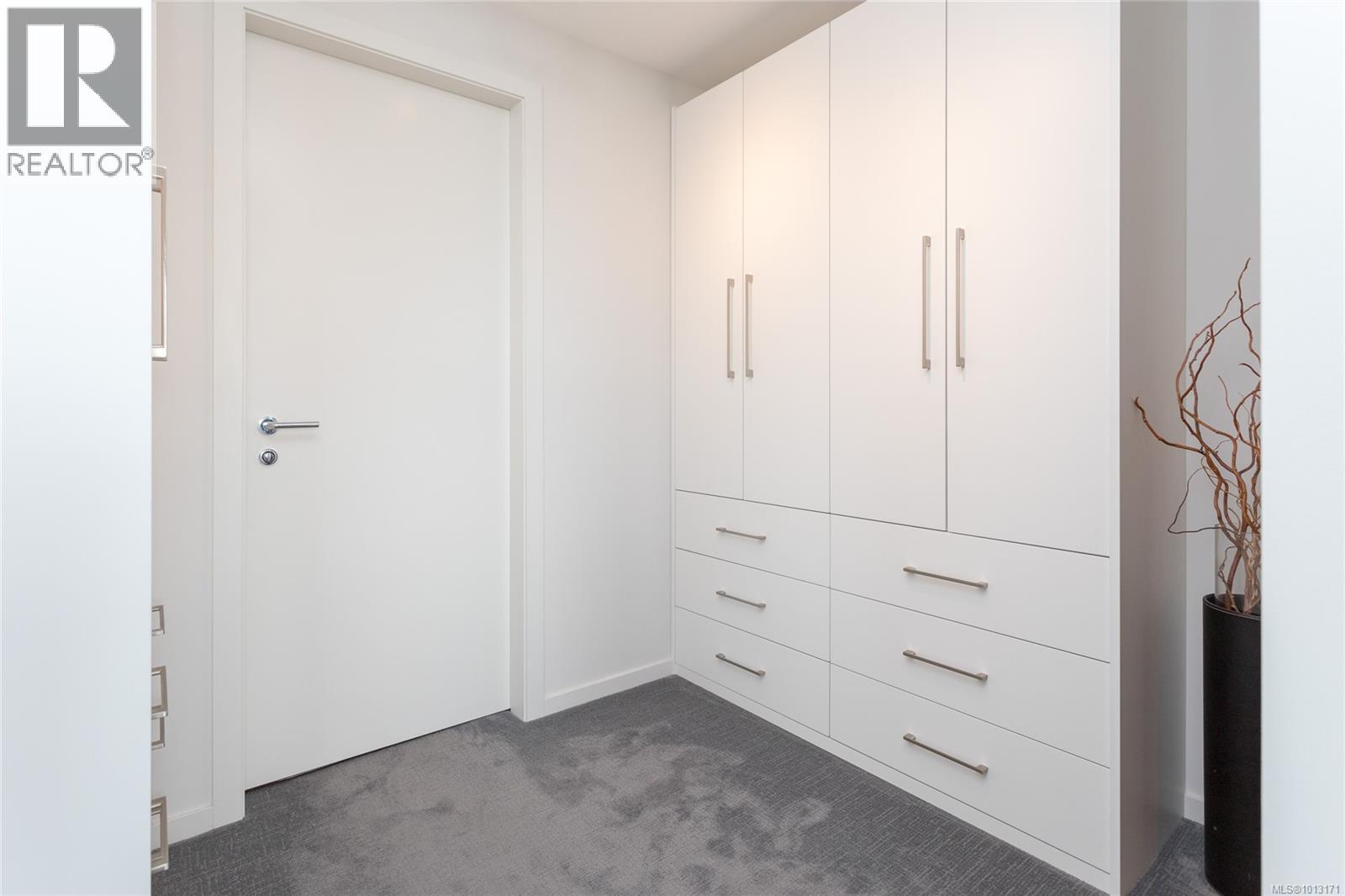 510 100 Saghalie Road, Victoria