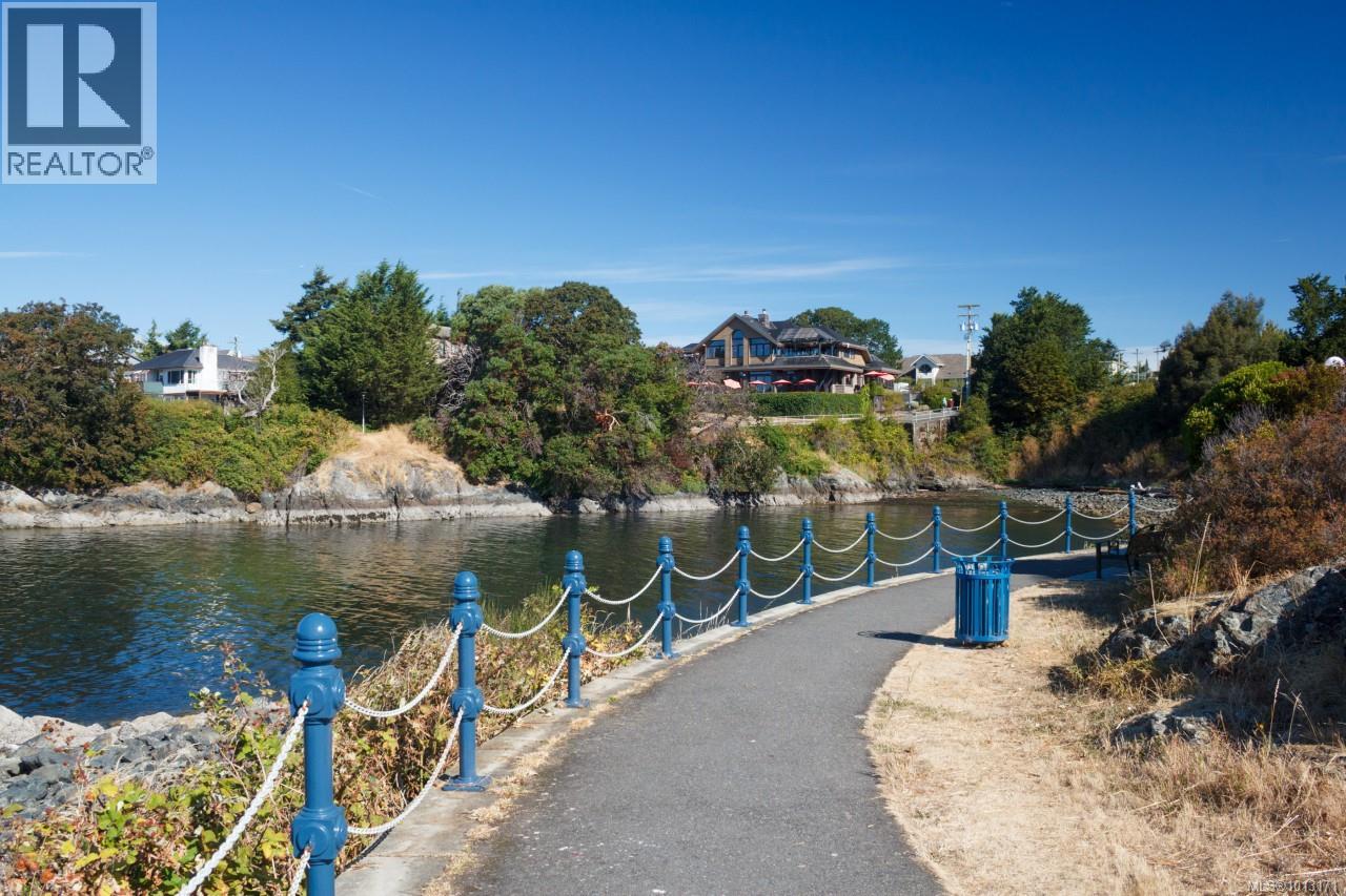 510 100 Saghalie Road, Victoria