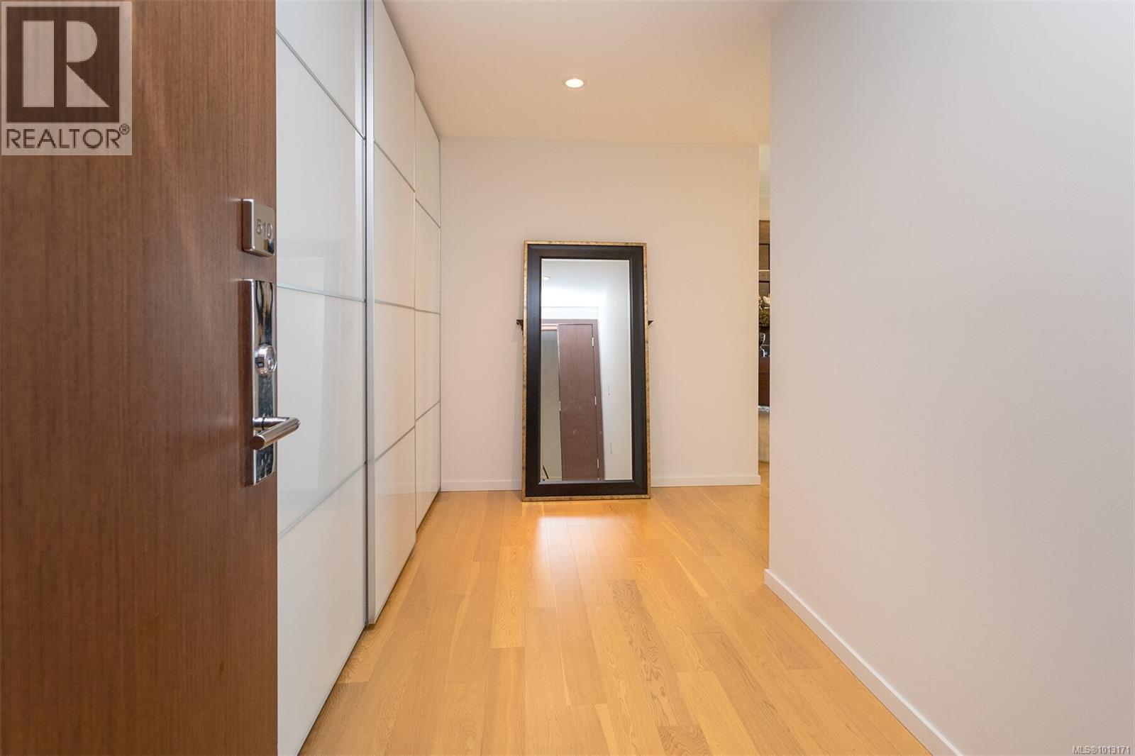 510 100 Saghalie Road, Victoria