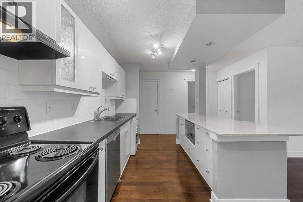 Single Family House for Sale in    Avenue SW Windsor Park Calgary 