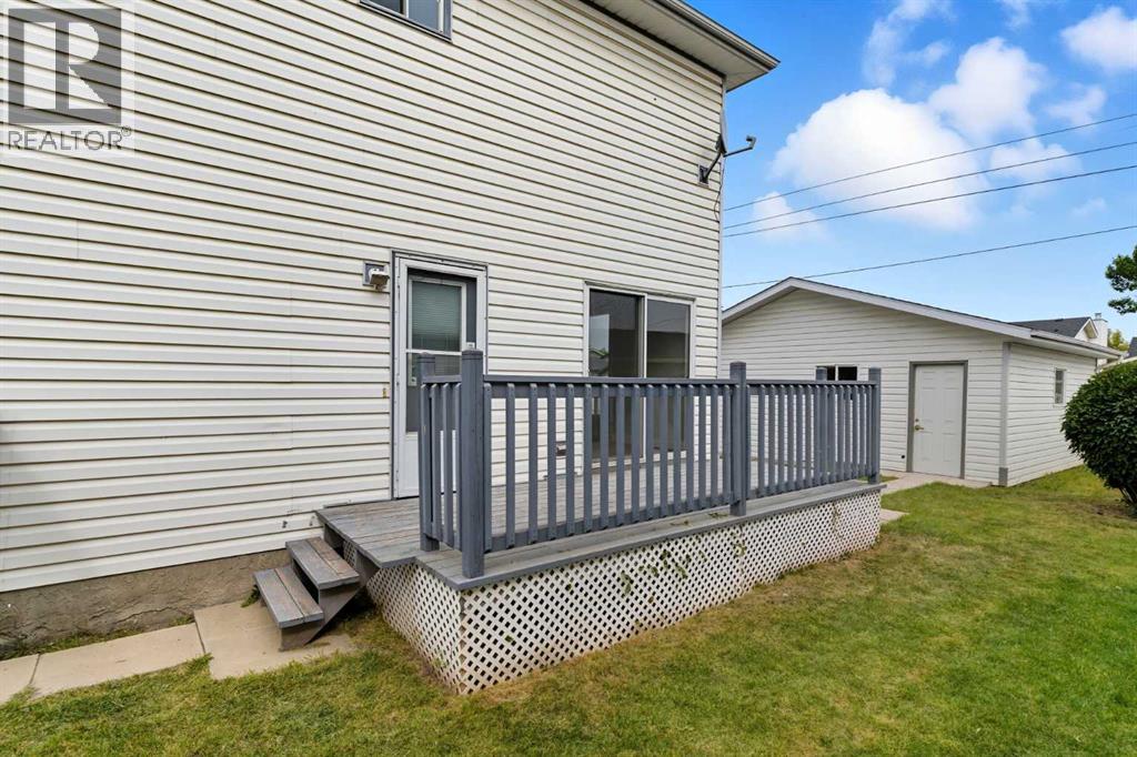 Single Family House for Sale in  Castlebrook Rise NE Castleridge Calgary 
