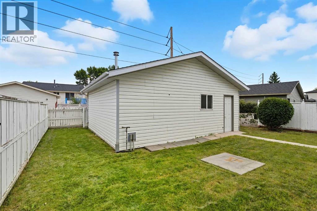 Single Family House for Sale in  Castlebrook Rise NE Castleridge Calgary 