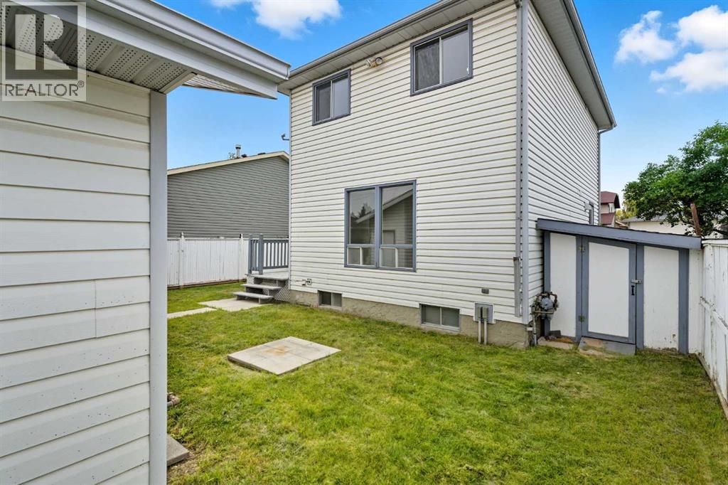 Single Family House for Sale in  Castlebrook Rise NE Castleridge Calgary 