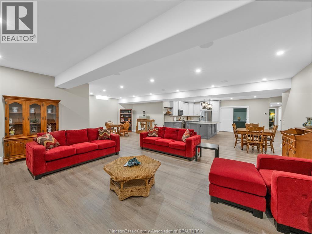 1913 HERITAGE ROAD - 36